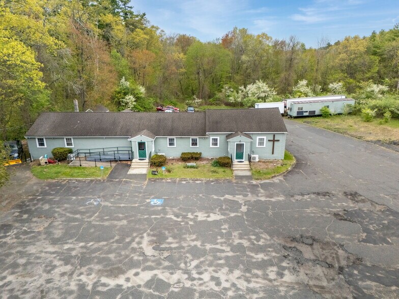 More Photos Of 415 Andover St, Georgetown Office For Lease