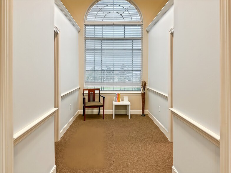 More Photos Of 424 Lewis Hargett Cir, Lexington Coworking Space