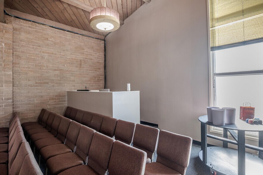More Photos Of 4677 Tompkins Ave, Oakland Religious Facility For Sale
