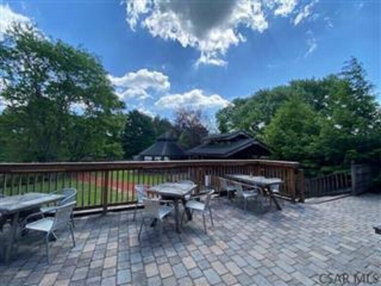 More Photos Of 1939 Forest Hills Dr, Elton Restaurant For Sale