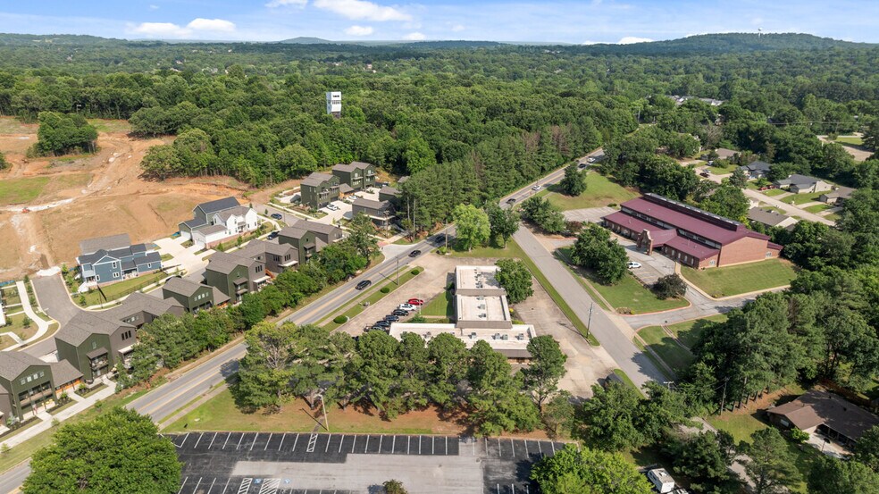 More Photos Of 2863 Old Missouri Rd, Fayetteville Office For Lease