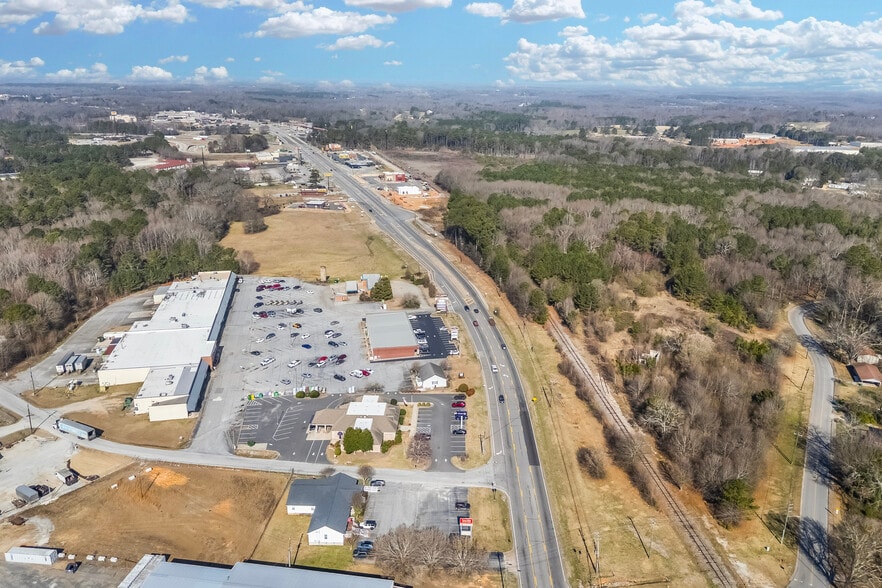 More Photos Of 13325 Jones St, Lavonia Office For Sale