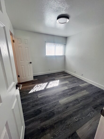 More Photos Of 248 W Oak St, Stockton Apartments For Sale