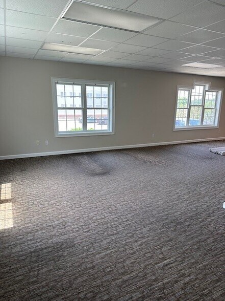 More Photos Of 532-534 Main St, Weymouth Office For Lease