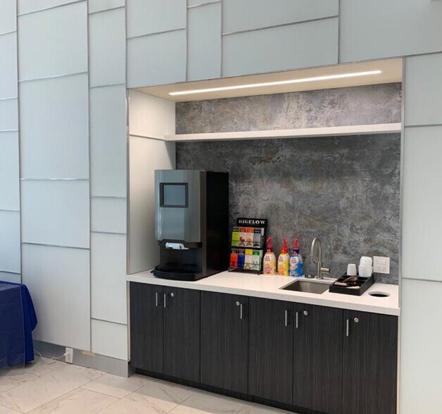 More Photos Of 2500 Weston Rd, Weston Office For Lease