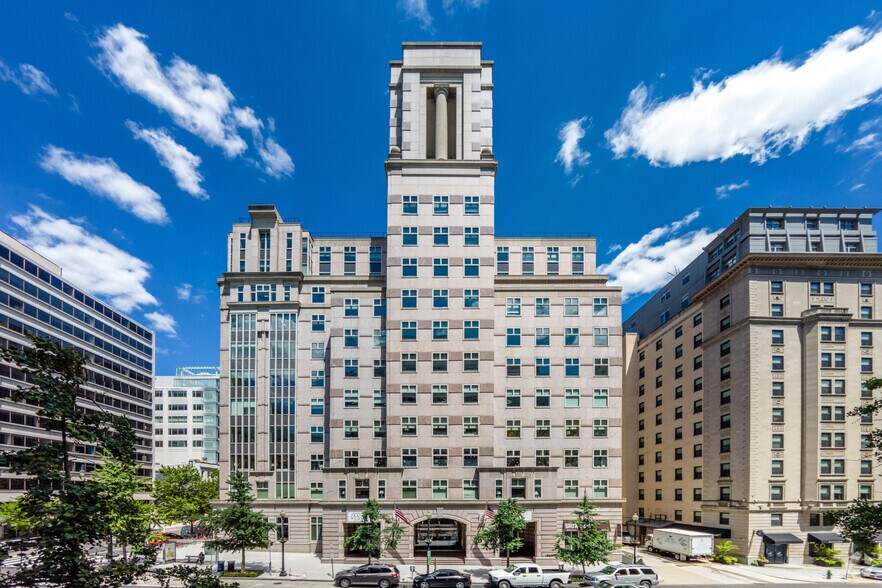 More Photos Of 1099 14th St NW, Washington Office For Lease