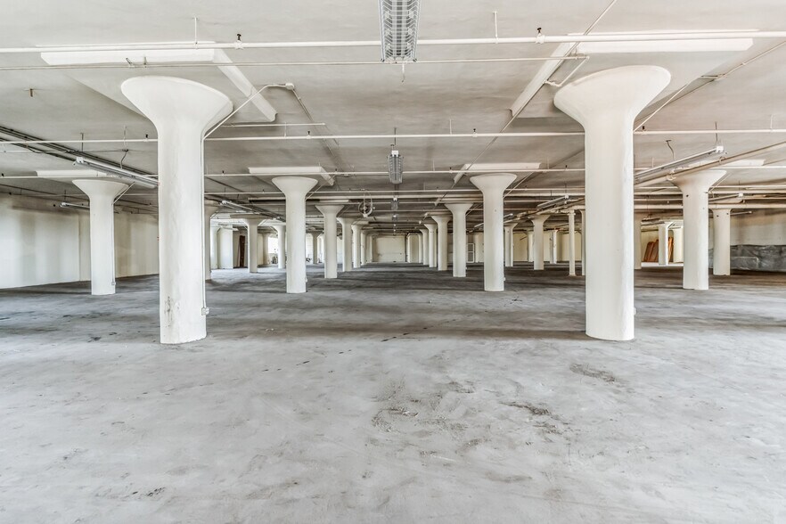 More Photos Of 3640-3654 E Olympic Blvd, Los Angeles Flex For Lease