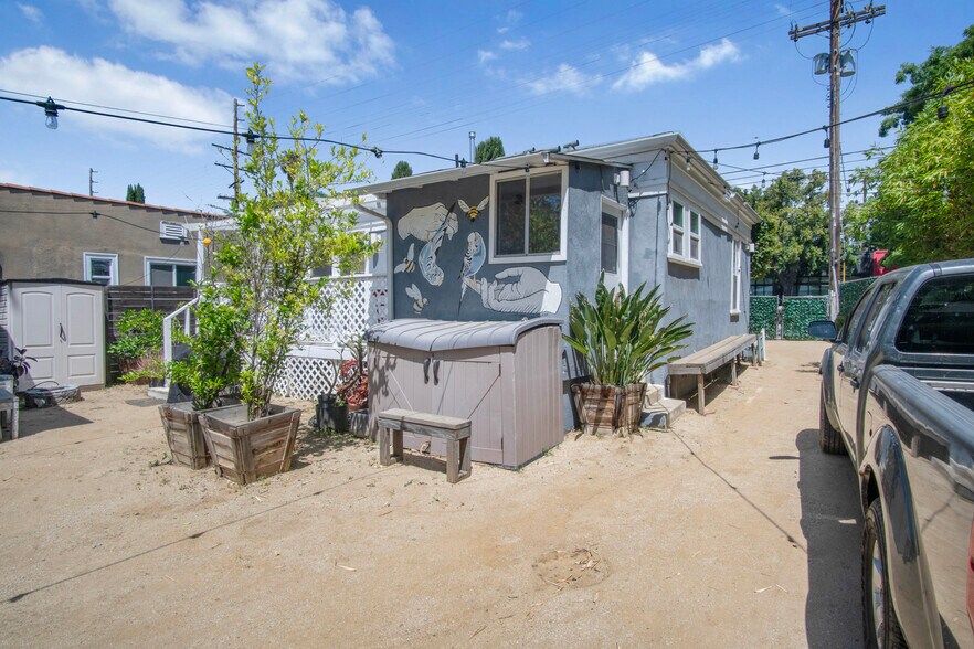 More Photos Of 4760 York Blvd, Los Angeles Office For Sale