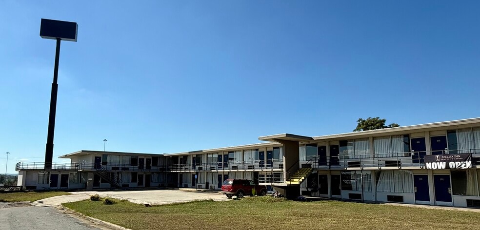 More Photos Of 4546 Hartley Bridge Rd, Macon-Bibb Hotel For Sale