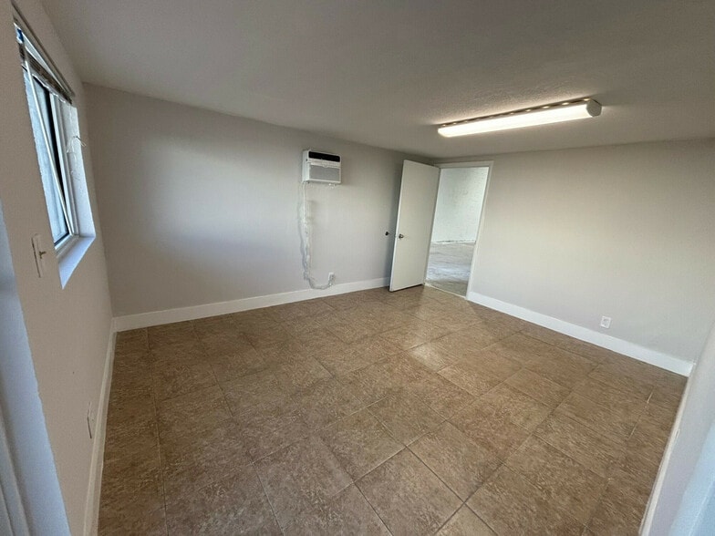 More Photos Of 1200-1340 Stirling Rd, Dania Beach Unknown For Lease