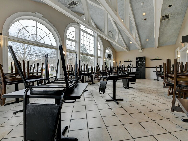 More Photos Of 638-640 Stokes Rd, Medford Restaurant For Sale