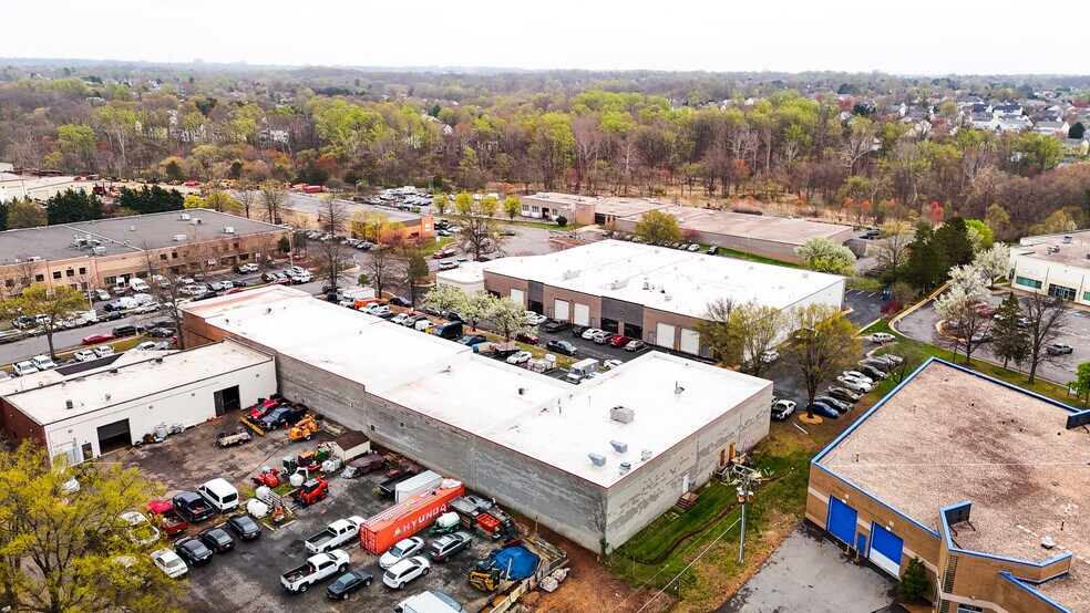 More Photos Of 4394 Henninger Ct, Chantilly Warehouse For Sale