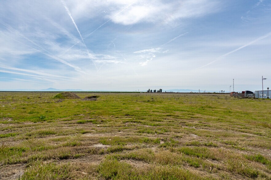 More Photos Of 0 Beech Ave Ave, Shafter Land For Sale