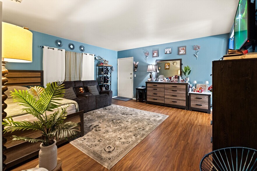 More Photos Of 1924 San Pascual St, Santa Barbara Apartments For Sale