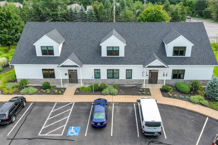 More Photos Of 288 S River Rd, Bedford Medical For Lease