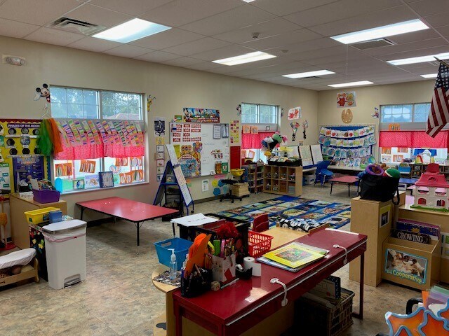 More Photos Of 191 Endicott Way, Deland Schools For Lease