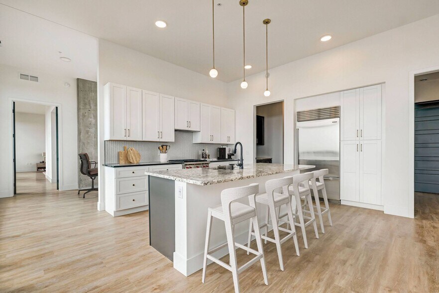 More Photos Of 615 S 8th St, Minneapolis Apartments For Lease