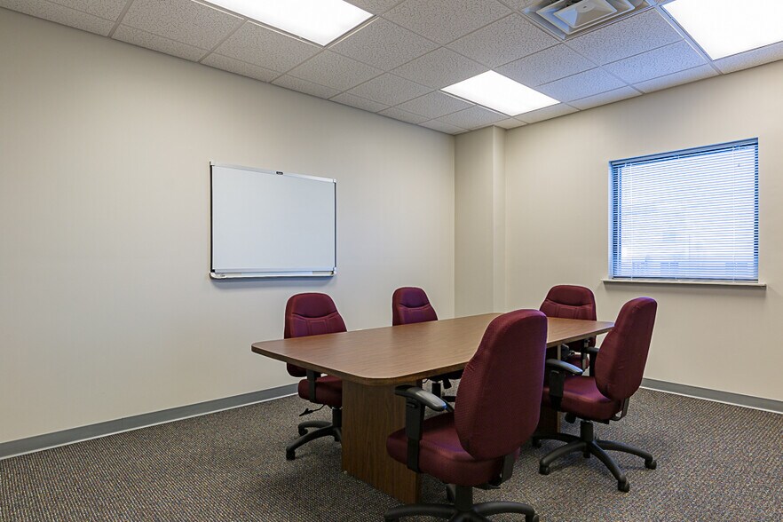 More Photos Of 11 Worth Cir, Johnson City Warehouse For Lease