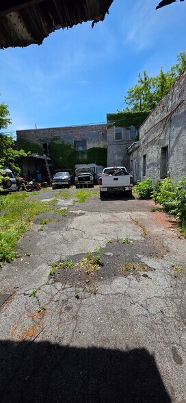 More Photos Of 380 Madison Ave, Albany Storefront Retail Residential For Sale