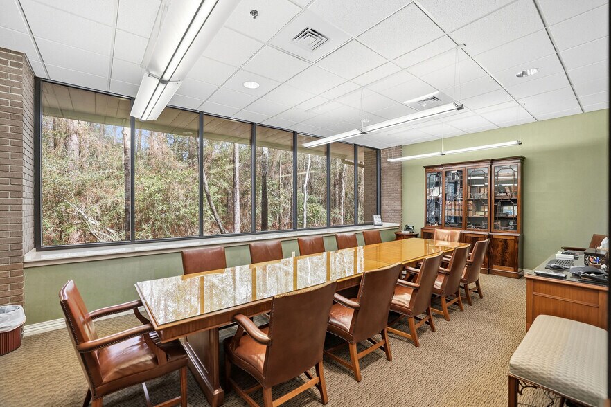 More Photos Of 68031 Capital Trace Row, Mandeville Office For Sale