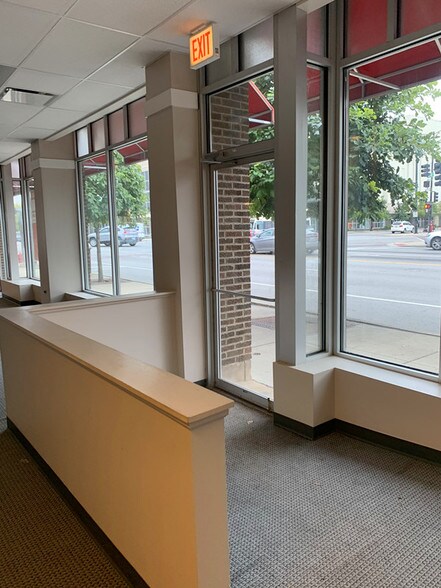 More Photos Of 4801-4821 W Irving Park Rd, Chicago Storefront Retail Office For Lease