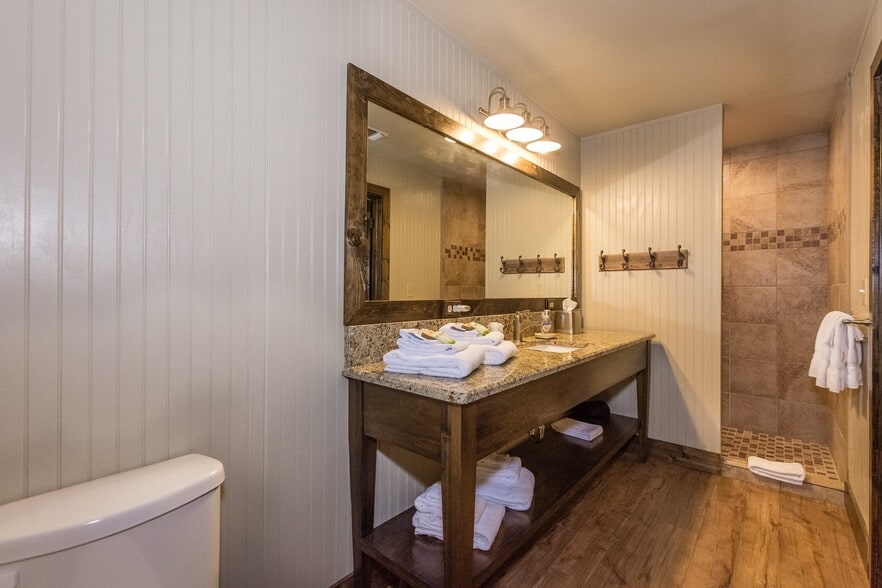 More Photos Of 10296 E US Highway 290, Fredericksburg Hospitality For Sale