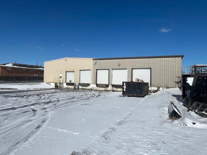 More Photos Of 1985 Oakland Park Ave, Columbus Warehouse For Lease