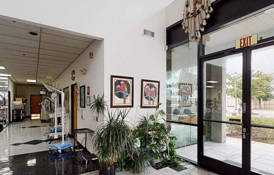 Primary Photo Of 11149 Arrow Route, Rancho Cucamonga Showroom For Sale