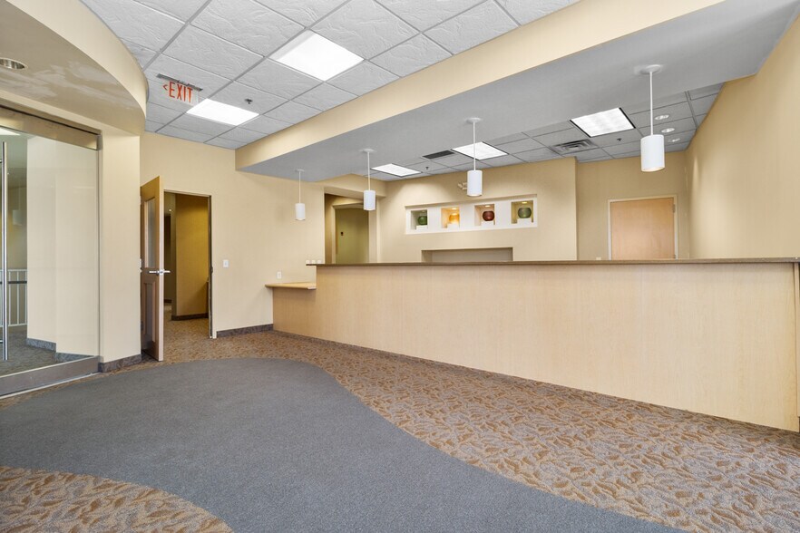 More Photos Of 200 City Hill Dr, London Medical For Sale