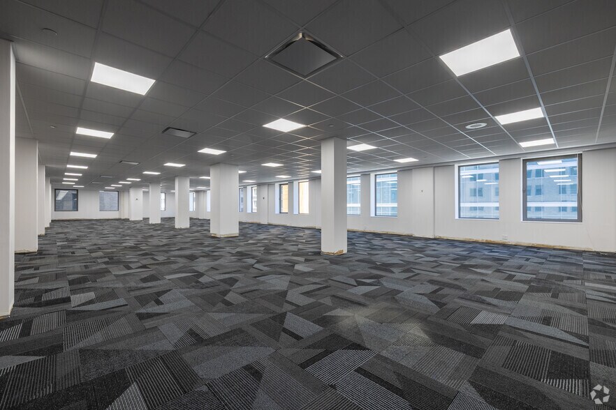 More Photos Of 1555 Rue Peel, Montréal Office For Lease