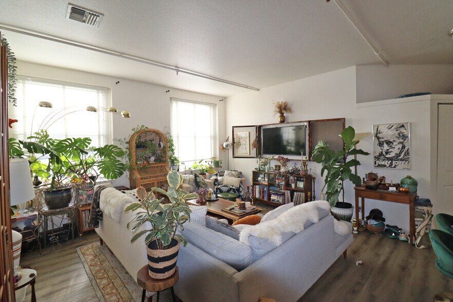 More Photos Of 795 Willamette St, Eugene Apartments For Sale