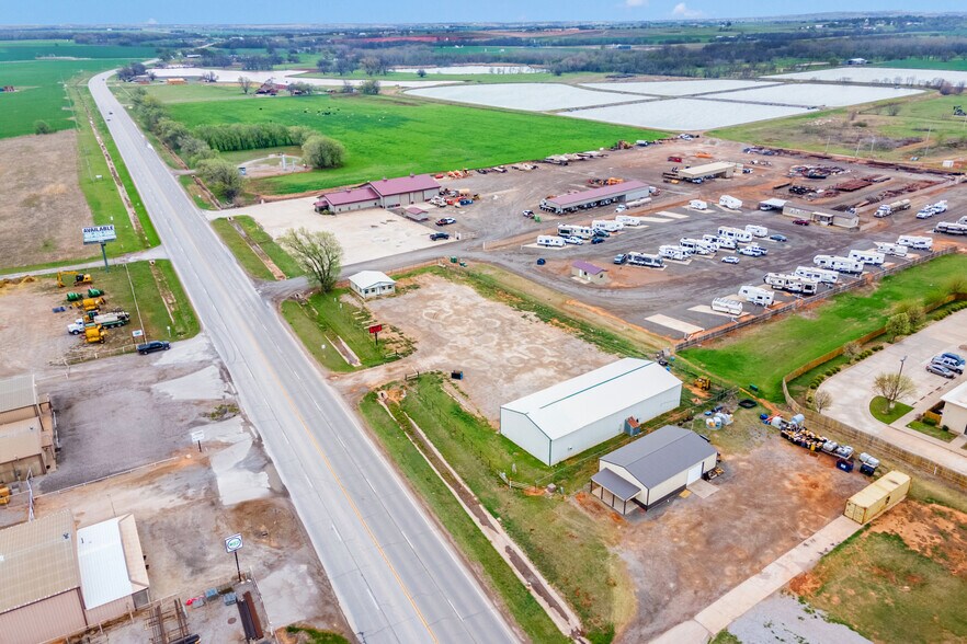 More Photos Of 403 Linwood Plz, Lindsay Warehouse For Sale