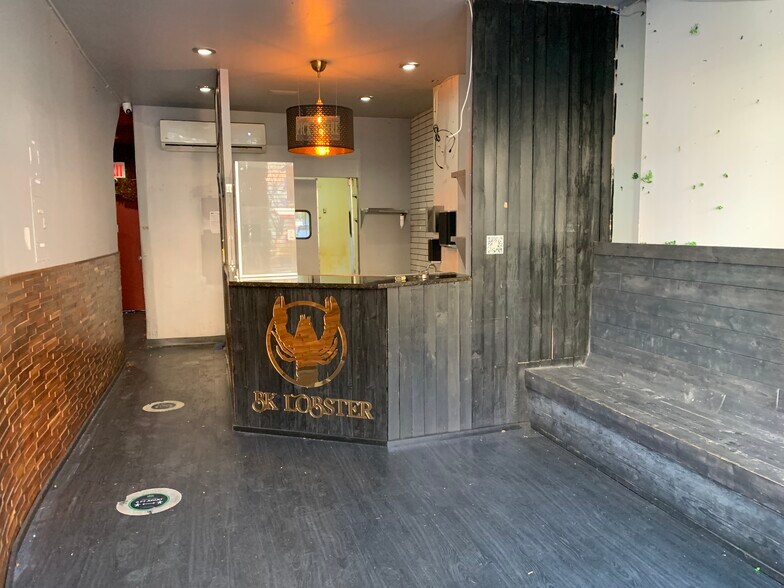 More Photos Of 572 Myrtle Ave, Brooklyn Storefront Retail Office For Lease