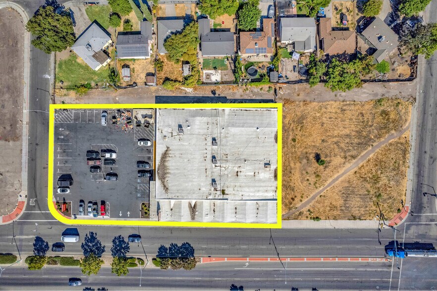 More Photos Of 2318 S Airport Way, Stockton Supermarket For Sale