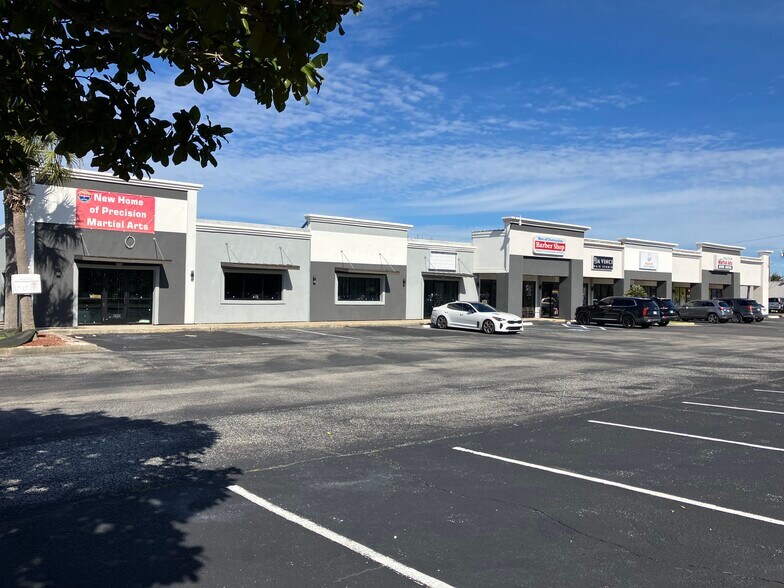 Primary Photo Of 9526-9542 Navarre Pky, Navarre Unknown For Lease