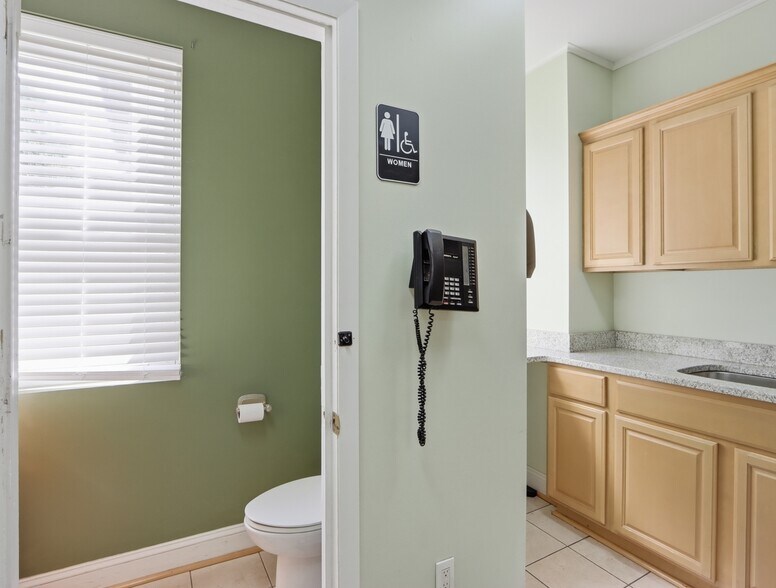 More Photos Of 4405 Leeds Ave, Baltimore Office Residential For Sale