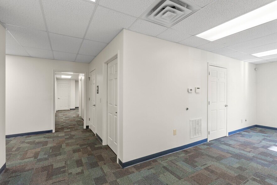 More Photos Of 9986 Spotswood Trl, Mc Gaheysville Office For Lease