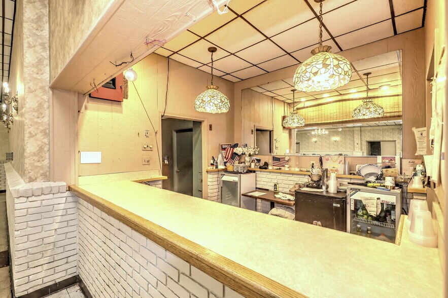 More Photos Of 560 Woodward Ave, New Haven Flex For Sale