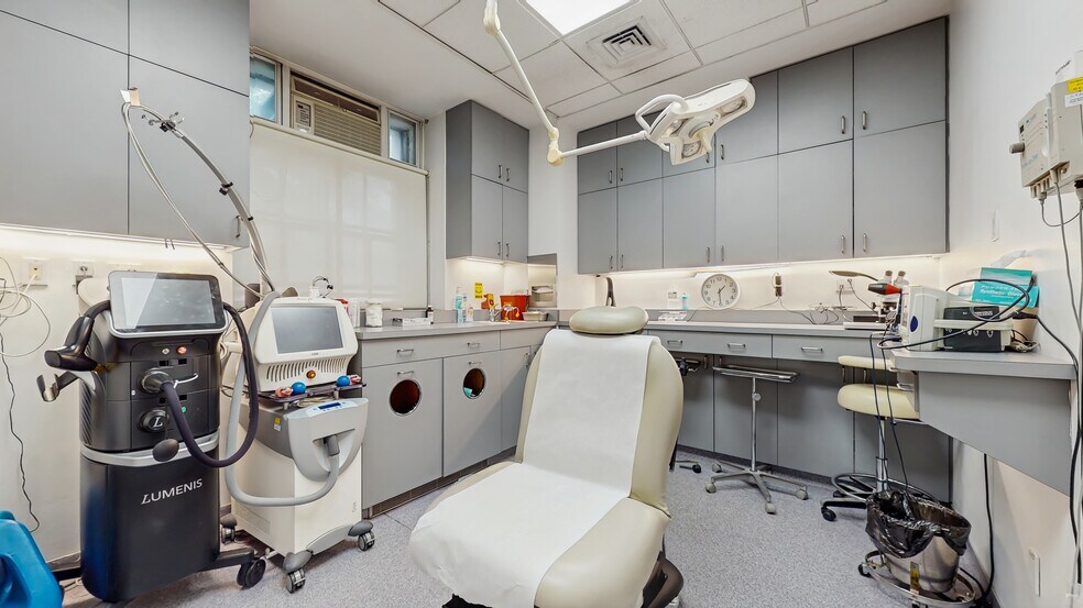 More Photos Of 907 Fifth Ave, New York Multifamily For Sale