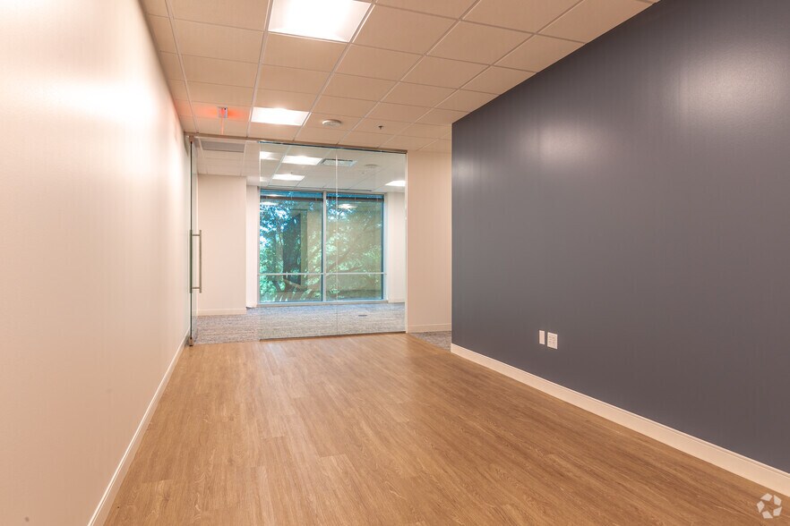 More Photos Of 2600 N Central Expy, Richardson Office For Lease
