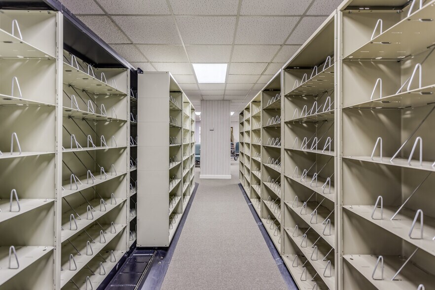 More Photos Of 20 S Stewart St, Winchester Medical For Sale