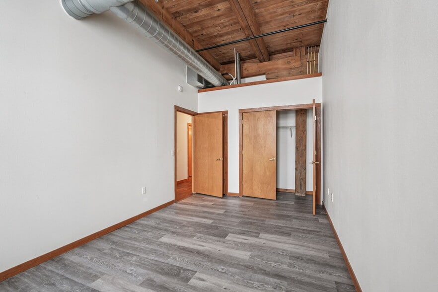 More Photos Of 134 Main St, Racine Apartments For Sale