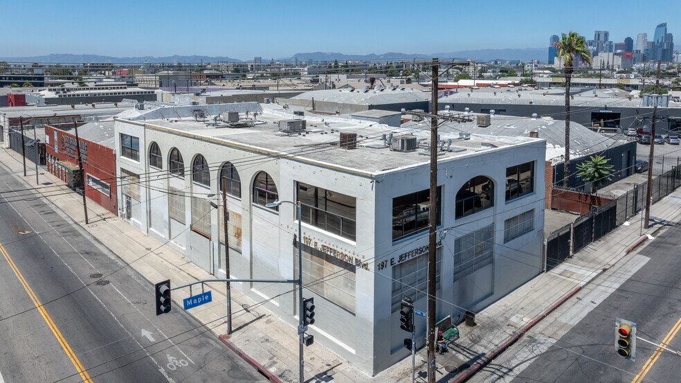 More Photos Of 197 E Jefferson Blvd, Los Angeles Warehouse For Sale