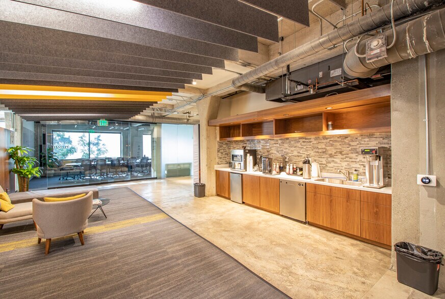 More Photos Of 837 N Spring St, Los Angeles Office For Sale