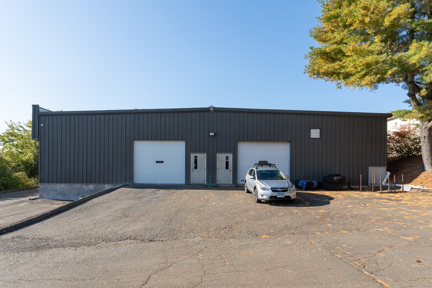 More Photos Of 11 Overlook Dr, Hamden Warehouse For Sale