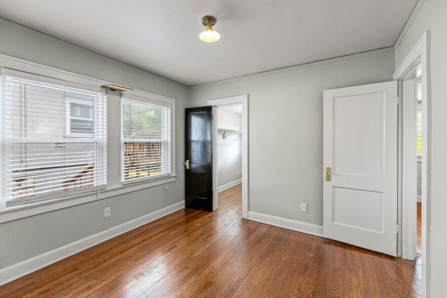 More Photos Of 347 Lawn Ave, Kansas City Apartments For Sale