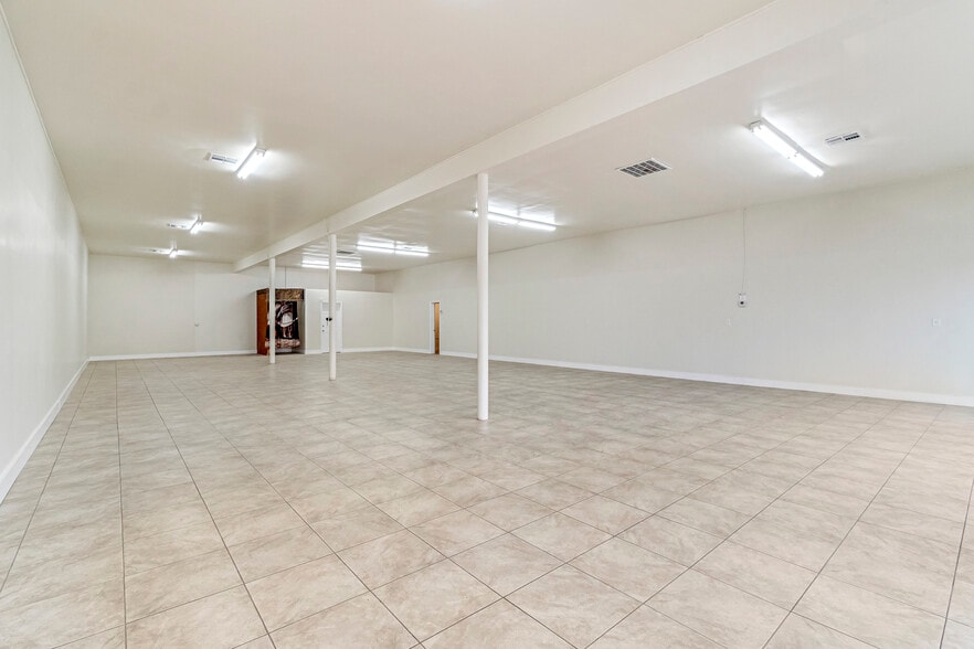 More Photos Of 3626 E Cesar Chavez Blvd, Fresno General Retail For Sale
