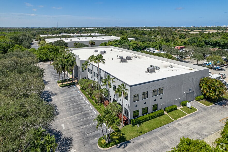 More Photos Of 6300 Park of Commerce Blvd, Boca Raton Light Manufacturing For Lease