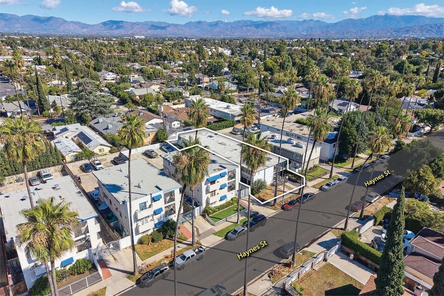 More Photos Of 14317 Haynes St, Van Nuys Apartments For Sale