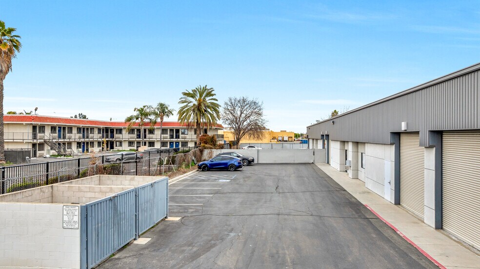 More Photos Of 1885 E Griffith Way, Fresno Warehouse For Lease